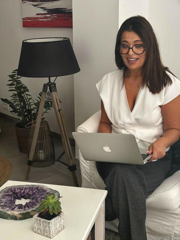 Lila Cherifi Thérapeute province de Luxembourg (2) Lila Cherifi Thérapeute province de Luxembourg (2)